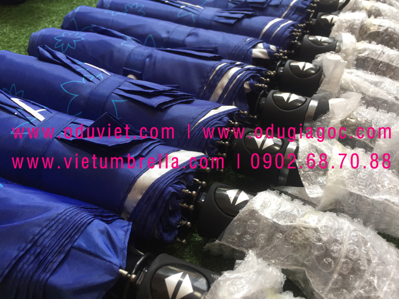 xưởng sản xuất ô dù cầm tay in logo quảng cáo